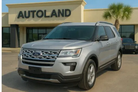 Silver 2018 Ford Explorer XLT for sale in Jacksonville, FL