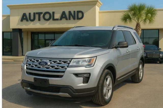 Silver 2018 Ford Explorer XLT for sale in Jacksonville, FL
