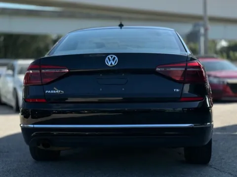 More photos of 2019 Volkswagen Passat 2.0T Wolfsburg at AUTOLAND, FL