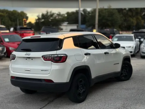More photos of 2019 Jeep Compass Sport at AUTOLAND, FL
