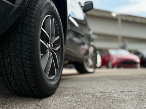 More photos of 2021 Jeep Grand Cherokee Limited at AUTOLAND, FL