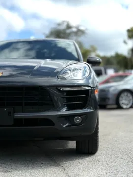 More photos of 2018 Porsche Macan S at AUTOLAND, FL