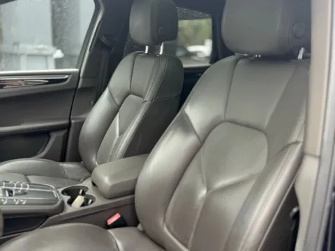 More photos of 2017 Porsche Macan at AUTOLAND, FL