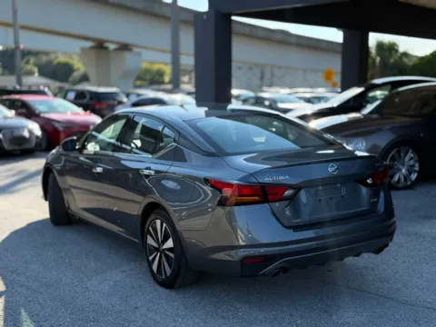 More photos of 2020 Nissan Altima 2.5 SV at AUTOLAND, FL