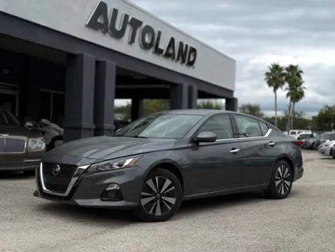 Gray 2020 Nissan Altima 2.5 SV for sale in Jacksonville, FL