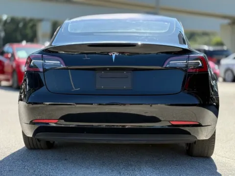 More photos of 2018 Tesla Model 3 Long Range at AUTOLAND, FL