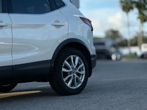 Photos of 2022 Nissan Rogue Sport SV for sale in Jacksonville, FL at AUTOLAND