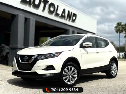 White 2022 Nissan Rogue Sport SV for sale in Jacksonville, FL