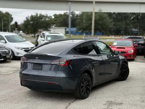 More photos of 2021 Tesla Model Y Long Range at AUTOLAND, FL