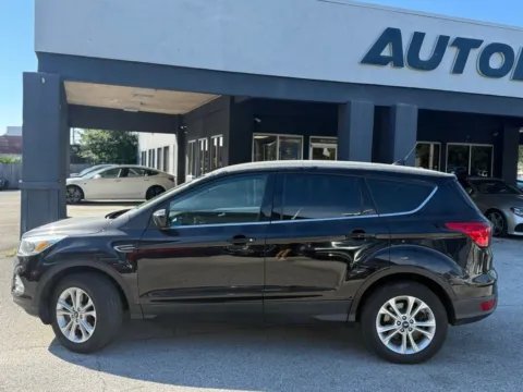 Photos of 2019 Ford Escape SE for sale in Jacksonville, FL at AUTOLAND