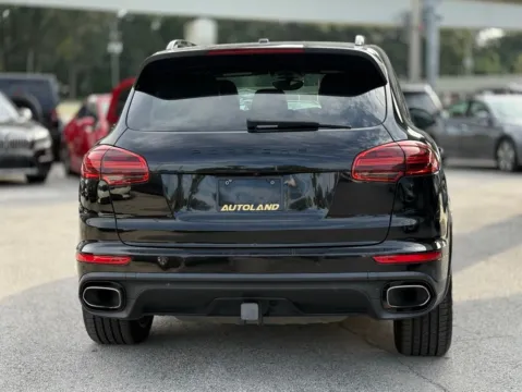 More photos of 2017 Porsche Cayenne Platinum Edition at AUTOLAND, FL