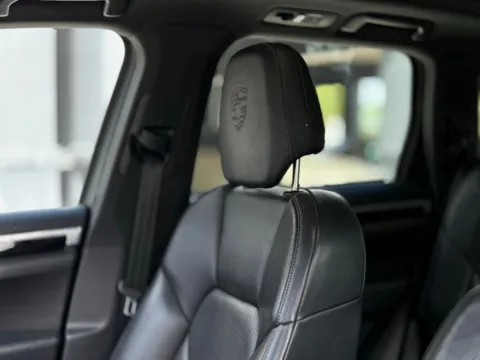 More photos of 2017 Porsche Cayenne Platinum Edition at AUTOLAND, FL