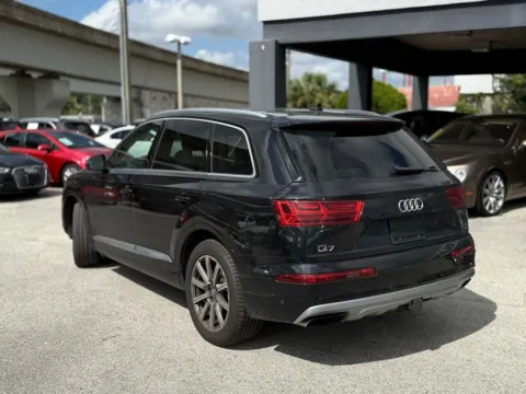 More photos of 2019 Audi Q7 55 Premium Plus at AUTOLAND, FL
