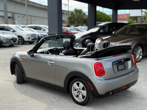 More photos of 2019 MINI Cooper Classic at AUTOLAND, FL