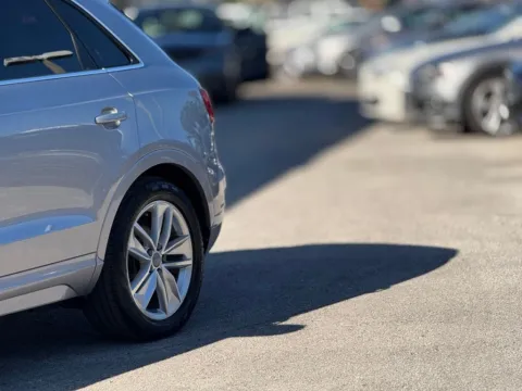 Photos of 2018 Audi Q3 2.0T Premium Plus for sale in Jacksonville, FL at AUTOLAND
