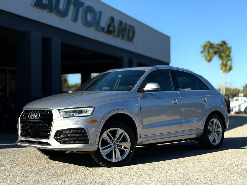 2018 Audi Q3 Premium Plus's photo