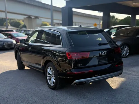 More photos of 2017 Audi Q7 2.0T Premium at AUTOLAND, FL