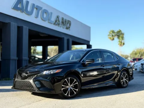 Black 2020 Toyota Camry SE for sale in Jacksonville, FL