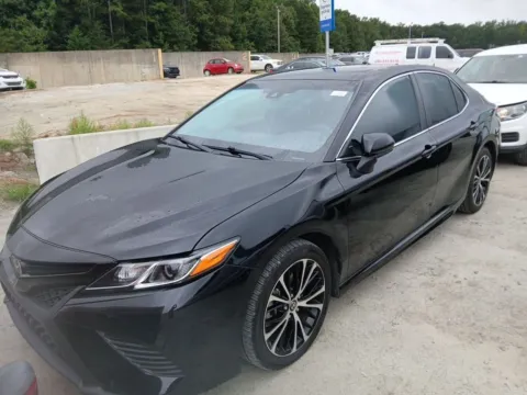 Photos of 2020 Toyota Camry SE for sale in Jacksonville, FL at AUTOLAND