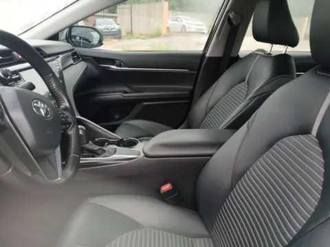 More photos of 2020 Toyota Camry SE at AUTOLAND, FL