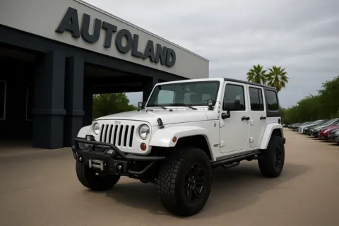 White 2013 Jeep Wrangler Unlimited Sahara for sale in Jacksonville, FL