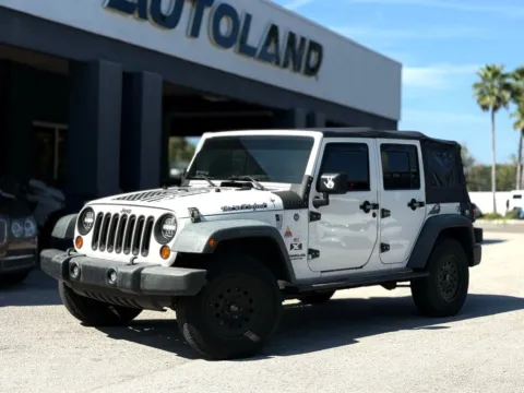 White 2009 Jeep Wrangler Unlimited X for sale in Jacksonville, FL
