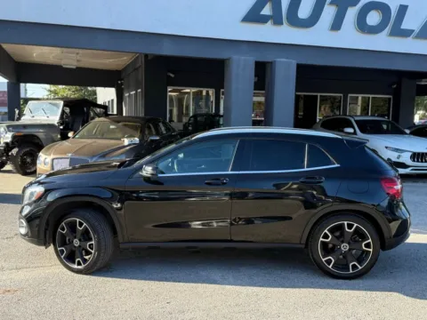 More photos of 2020 Mercedes-Benz GLA 250 at AUTOLAND, FL