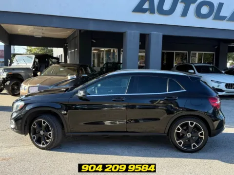 More photos of 2020 Mercedes-Benz GLA 250 at AUTOLAND, FL