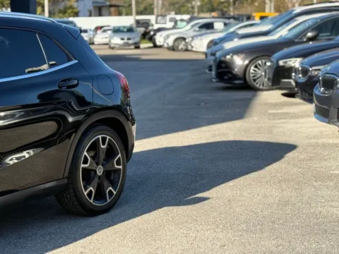 Photos of 2020 Mercedes-Benz GLA 250 for sale in Jacksonville, FL at AUTOLAND