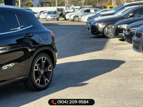 Photos of 2020 Mercedes-Benz GLA 250 for sale in Jacksonville, FL at AUTOLAND
