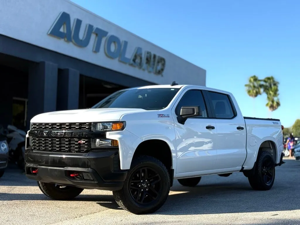 White 2019 Chevrolet Silverado 1500 Custom Trail Boss for sale in Jacksonville, FL