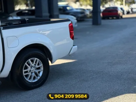 More photos of 2015 Nissan Frontier SV at AUTOLAND, FL