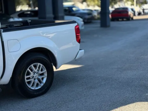 More photos of 2015 Nissan Frontier SV at AUTOLAND, FL