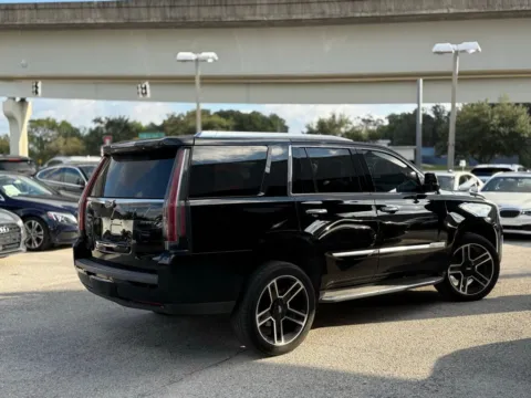 More photos of 2018 Cadillac Escalade at AUTOLAND, FL