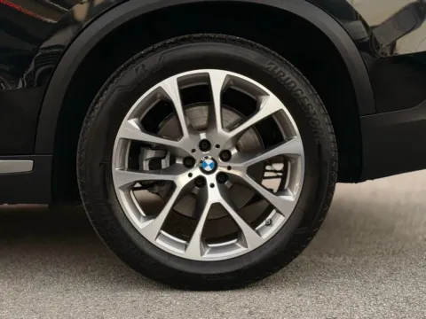 More photos of 2022 BMW X5 sDrive40i at AUTOLAND, FL