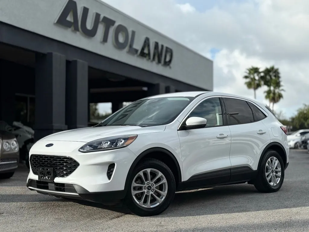 White 2021 Ford Escape Hybrid SE for sale in Jacksonville, FL