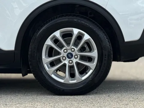 Another view of 2021 Ford Escape Hybrid SE for sale in Jacksonville, FL at AUTOLAND