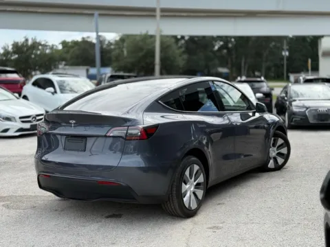 More photos of 2021 Tesla Model Y Long Range at AUTOLAND, FL