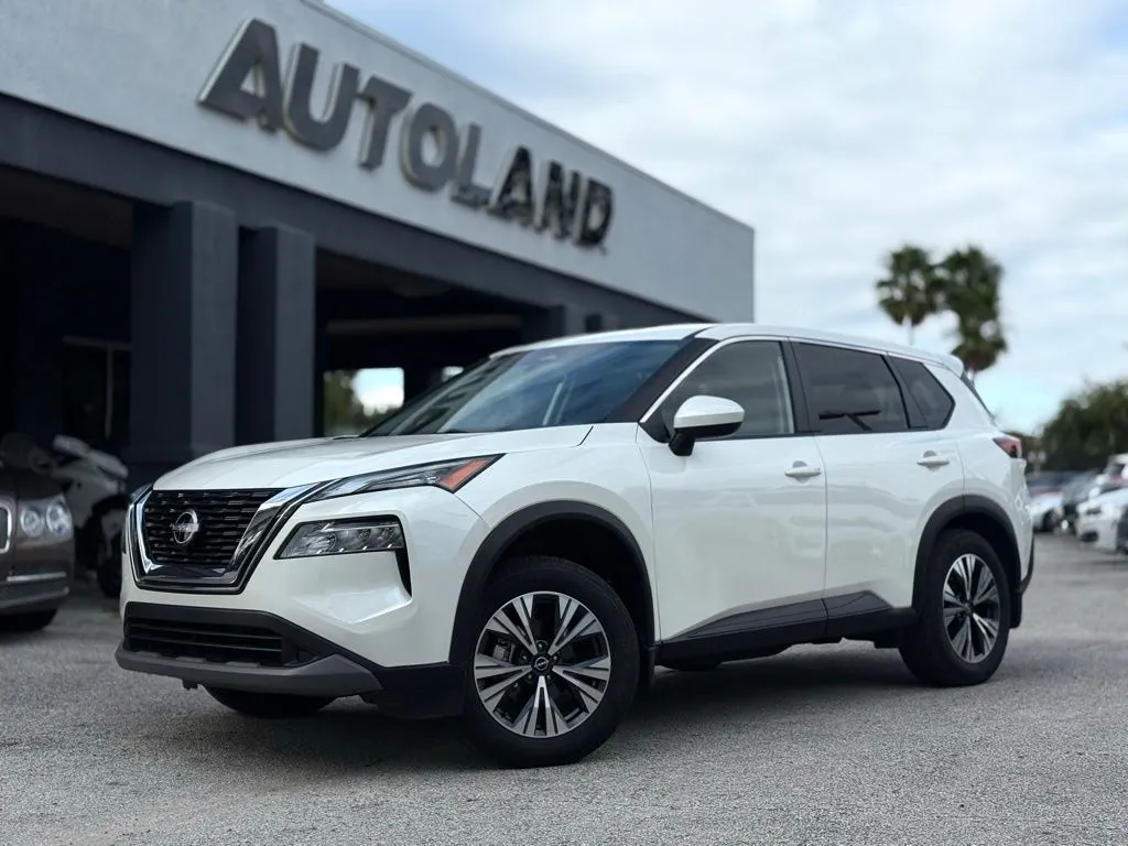White 2023 Nissan Rogue SV for sale in Jacksonville, FL