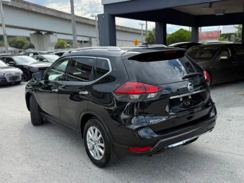 More photos of 2019 Nissan Rogue SV at AUTOLAND, FL