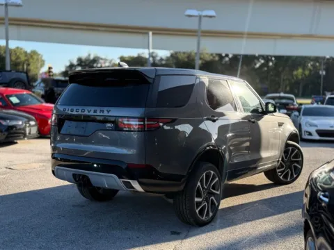 More photos of 2018 Land Rover Discovery HSE Luxury at AUTOLAND, FL