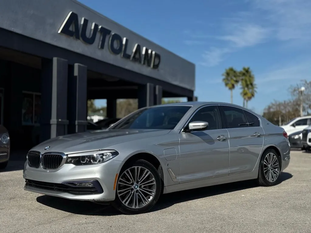 Silver 2018 BMW 5 Series 530e iPerformance for sale in Jacksonville, FL