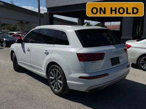 More photos of 2019 Audi Q7 45 Premium at AUTOLAND, FL