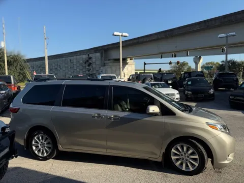 More photos of 2016 Toyota Sienna at AUTOLAND, FL