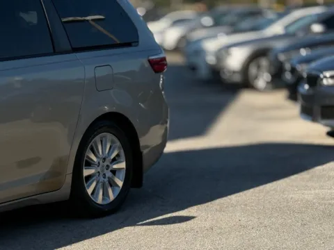 Photos of 2016 Toyota Sienna for sale in Jacksonville, FL at AUTOLAND