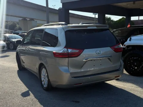 More photos of 2016 Toyota Sienna at AUTOLAND, FL
