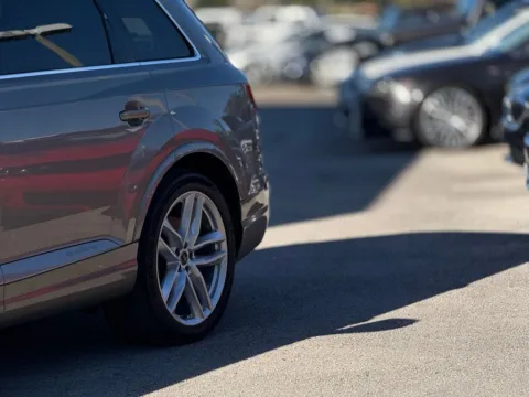 Photos of 2017 Audi Q7 3.0T Prestige for sale in Jacksonville, FL at AUTOLAND