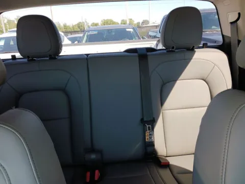 More photos of 2016 GMC Canyon at AUTOLAND, FL