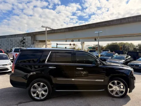 More photos of 2019 Cadillac Escalade Luxury at AUTOLAND, FL