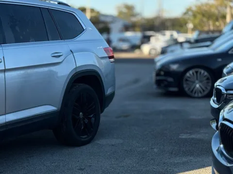 Photos of 2019 Volkswagen Atlas SEL Premium for sale in Jacksonville, FL at AUTOLAND